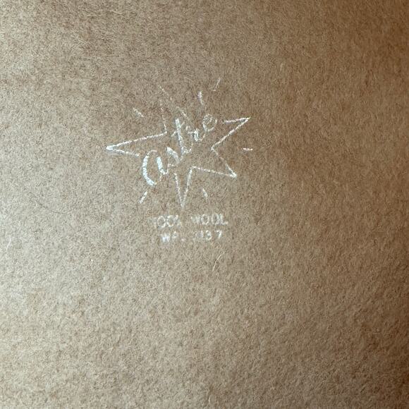 VTG Astre Tan Wool Bow Round Cloche Cap Hat Union Made USA Women's One Size - Picture 8 of 11